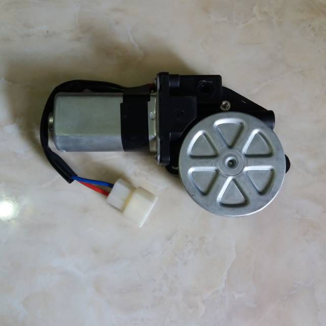 Dinamo/motor power window suzuki baleno 1996-2002 depan kanan