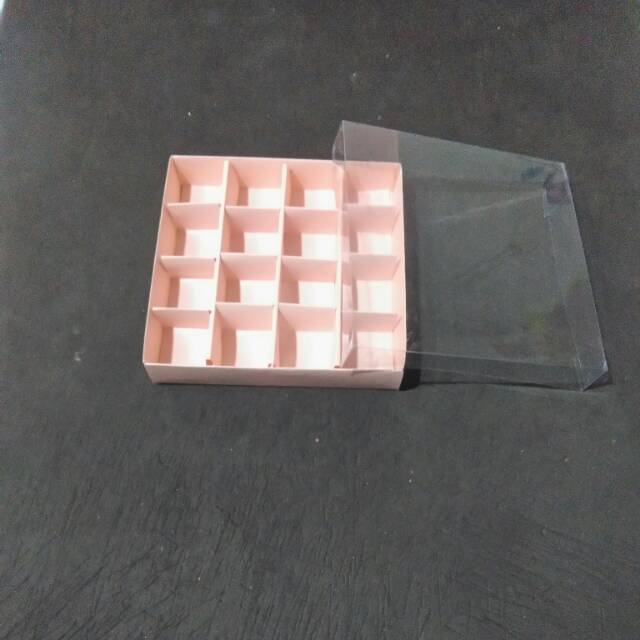kotak coklat - kotak nastar sekat 16 (4x4) pink