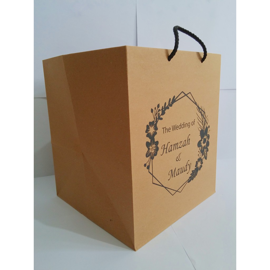 

PAPER BAG Custom Kraft Cokelat Sablon Satu Warna Ukuran 20x20x20 Murah Bertali Kuat Berkualitas OK