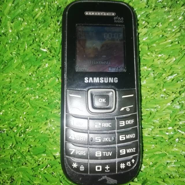 Handphone jadul samsung keystone