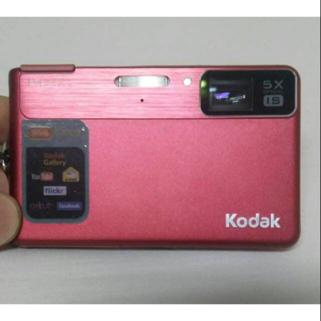 Kamera saku Kodak M590