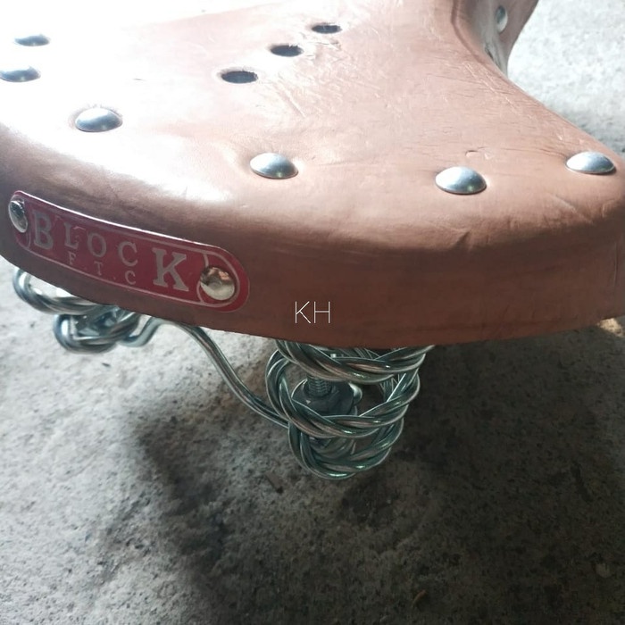 Sadel Kulit Sepeda Ontel Gazelle