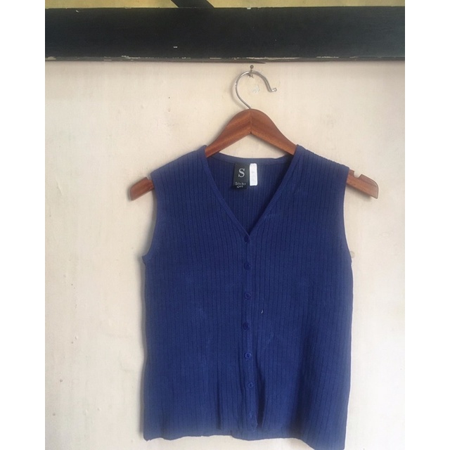 Preloved Kaos Rajut Soda Girl