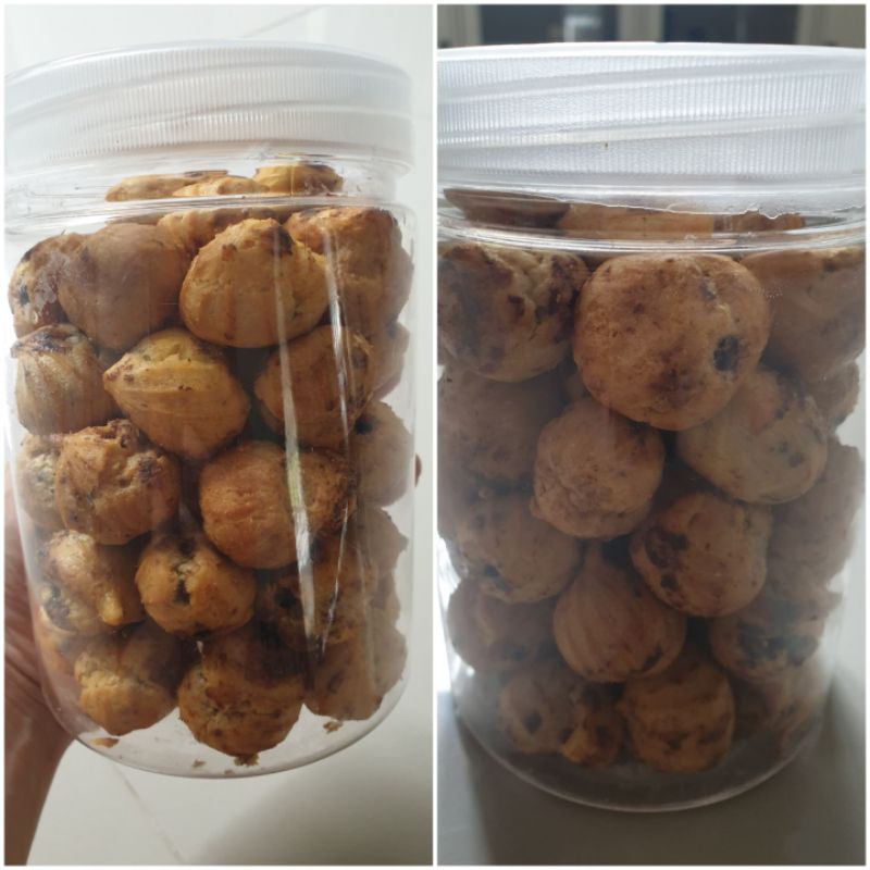 

Soes Kering isi Coklat Kemasan Toples 800 ml Berat Bersih 150gr