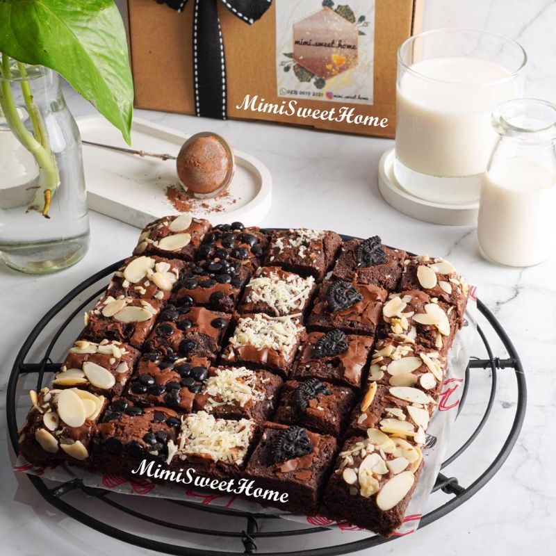 

Brownies Fudgy 20x20 by Sayslove.idd