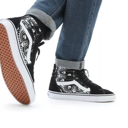 SEPATU VANS OFF THE WALL | SK8 HI BANDANA BLACK / TRUE WHITE