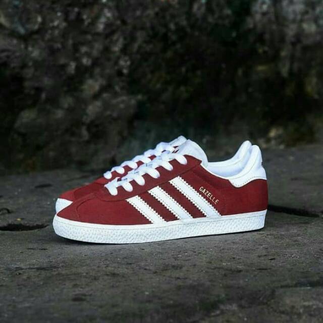 Sepatu adidas gazelle vintage maroon women original