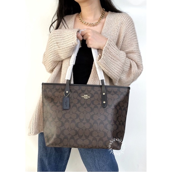 C C Tote City Zip
