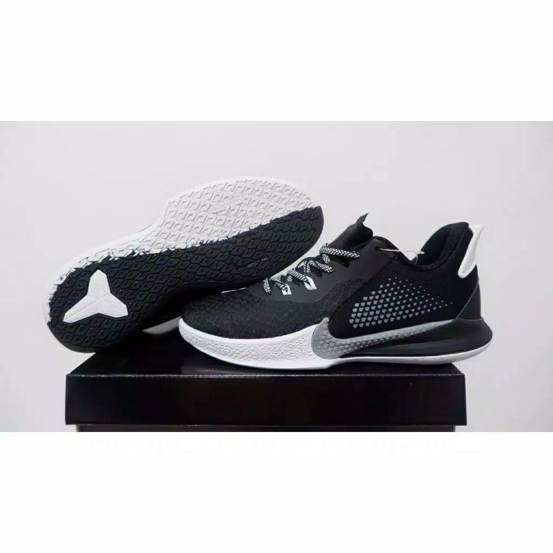 mamba fury all white