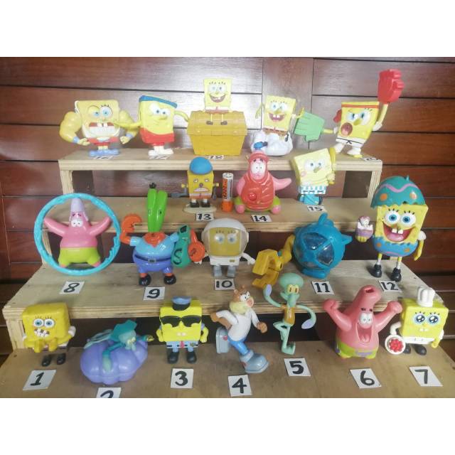 Lot 9 mainan  karakter spongebob  dkk hadiah happymeal kfc  