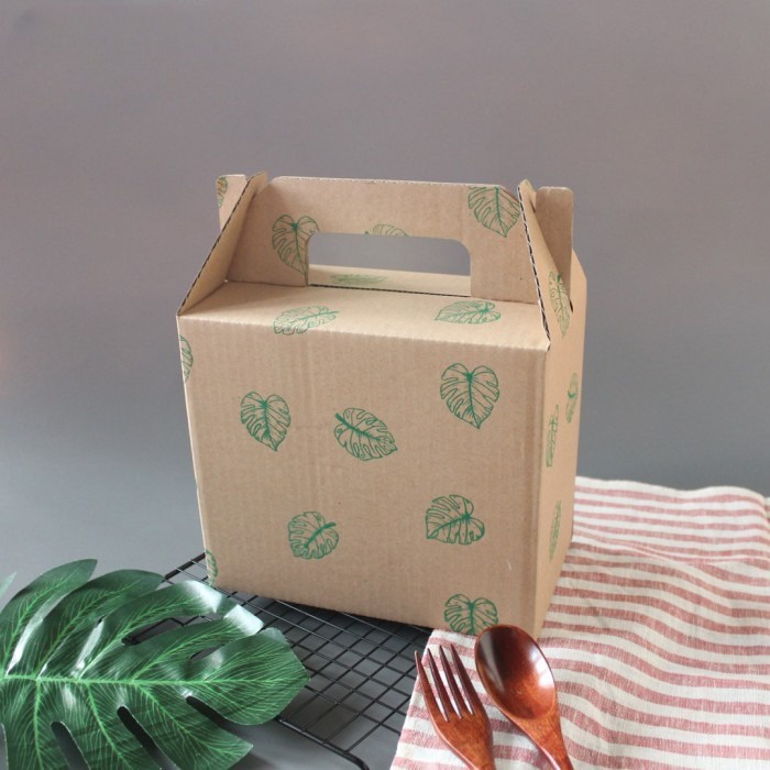 

Kardus Jinjing Dus Toples Kue Kering Dus Coklat Daun Box Die Cut Tenteng Packaging Kotak Hampers Size 21x12x18 cm