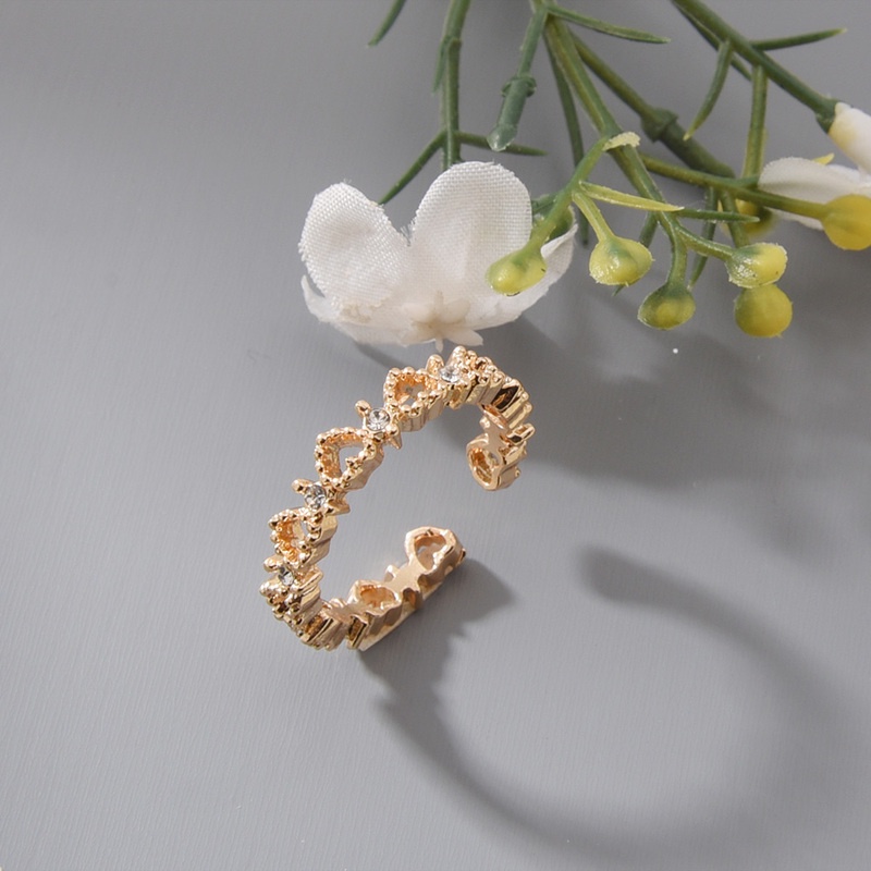 Cincin Bentuk Hati Aksen Berlian Untuk Wanita