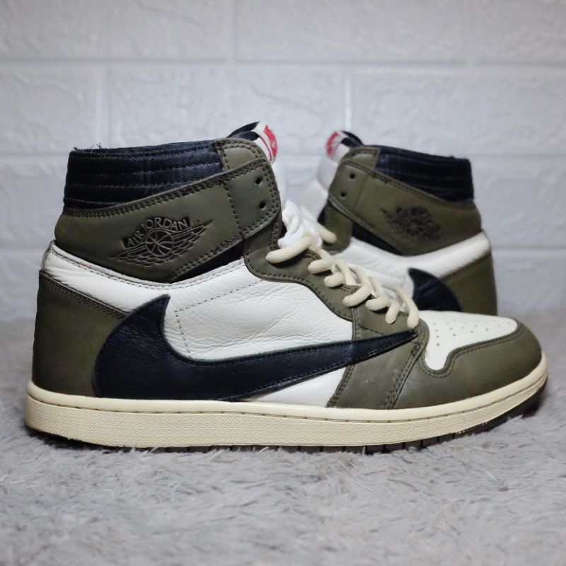 Sepatu Second Nike Air Jordan 1 Retro X Travis Scott Bekas Preloved