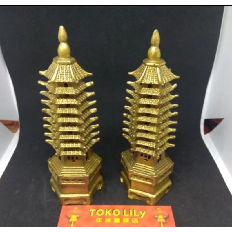 Figurine Pagoda / Miniatur Pagoda Emas Cina / Pajangan Feng Shui Pagoda