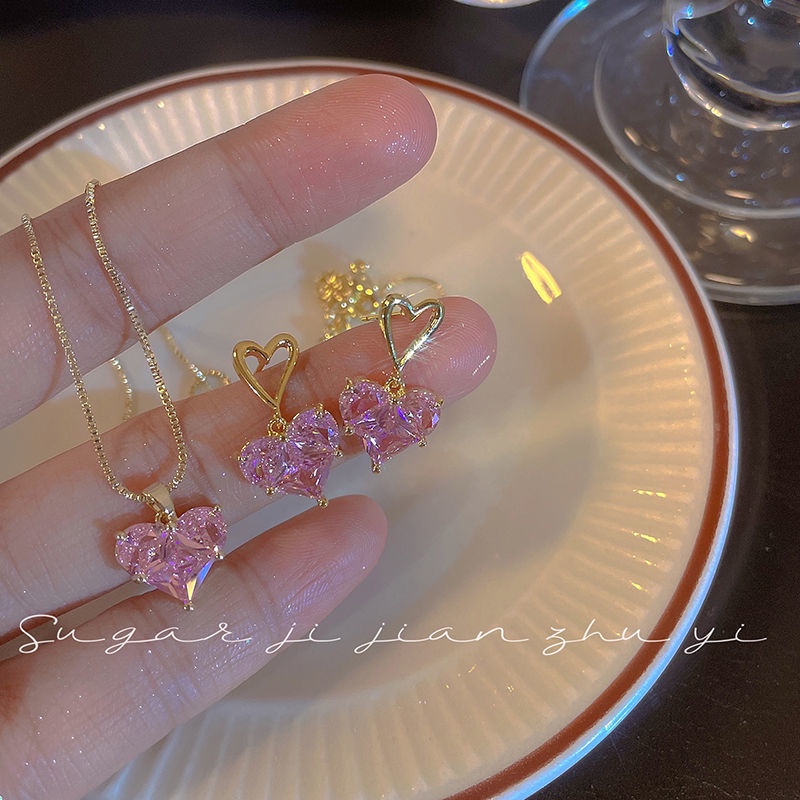 Kalung Rantai Liontin Hati Bahan Alloy Hias Kristal Zircon Warna Pink Untuk Wanita