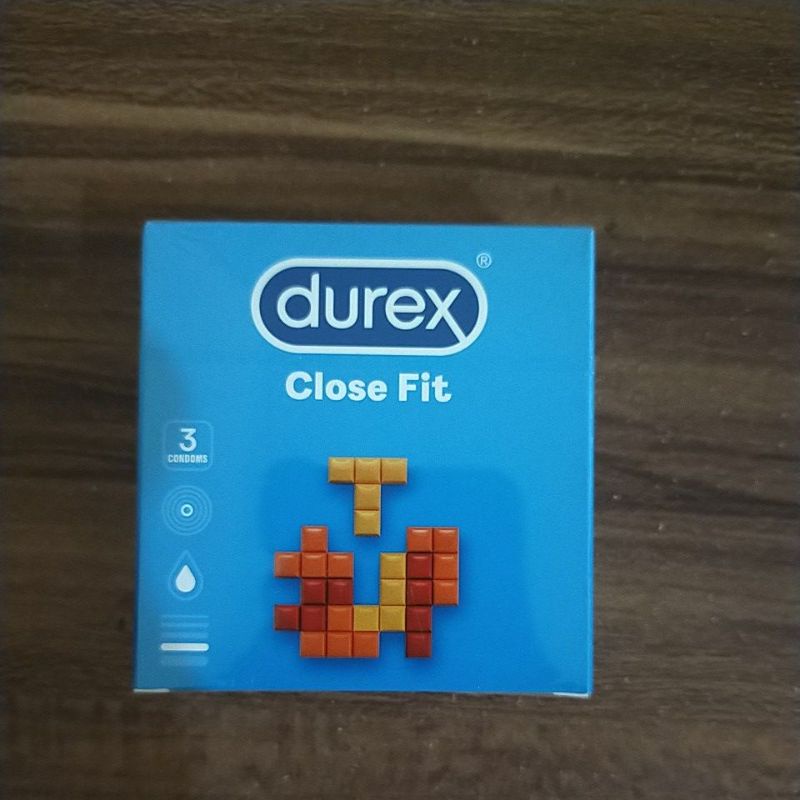 Durex close fit isi 3 pcs ukuran lebih kecil 49mm