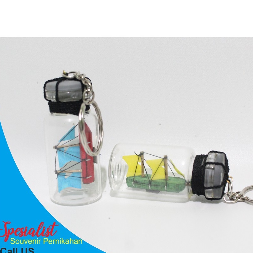 Souvenir Gantungan Kunci Prau Pinisi dalam Botol Unik