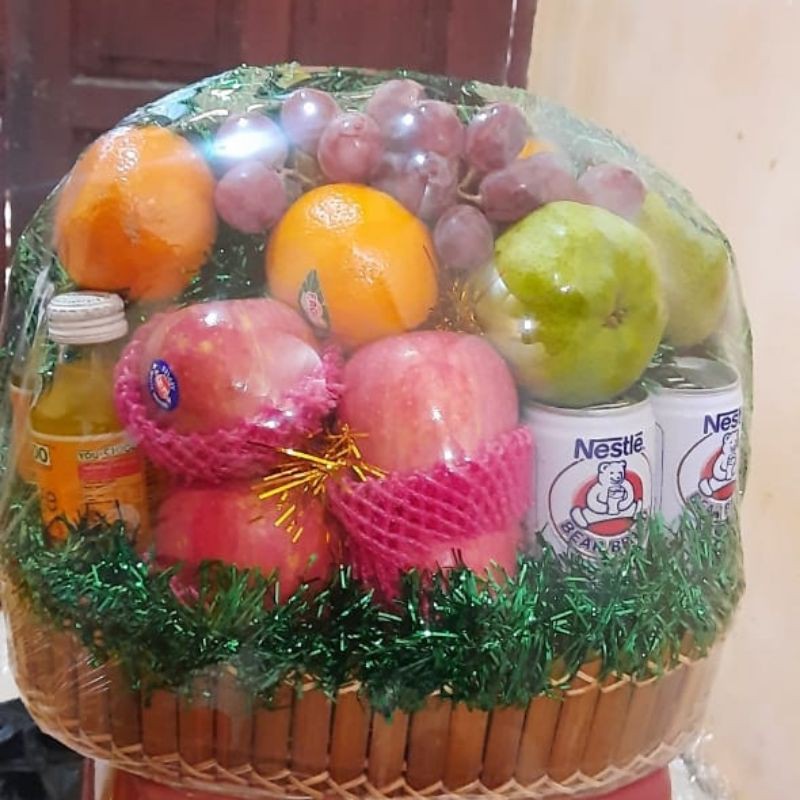 

parcel buah isi 8-9 macam/sesuwai kemauan konsumen