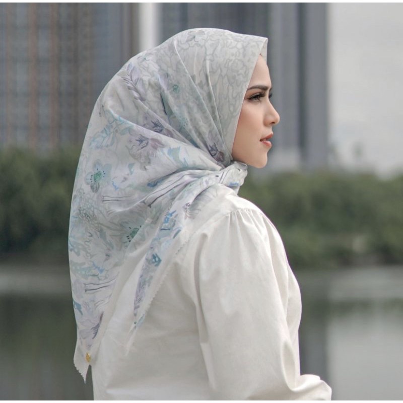 READY STOCK DAISY SERIES WHITE BY BUTTONSCARVES