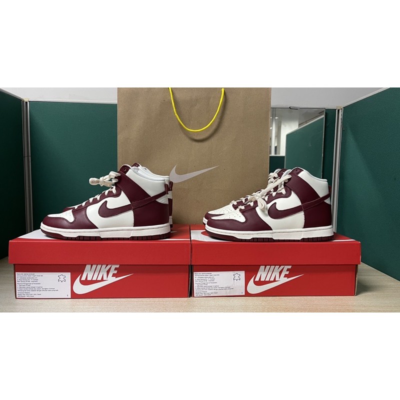 Nike Dunk High Sail Team Red