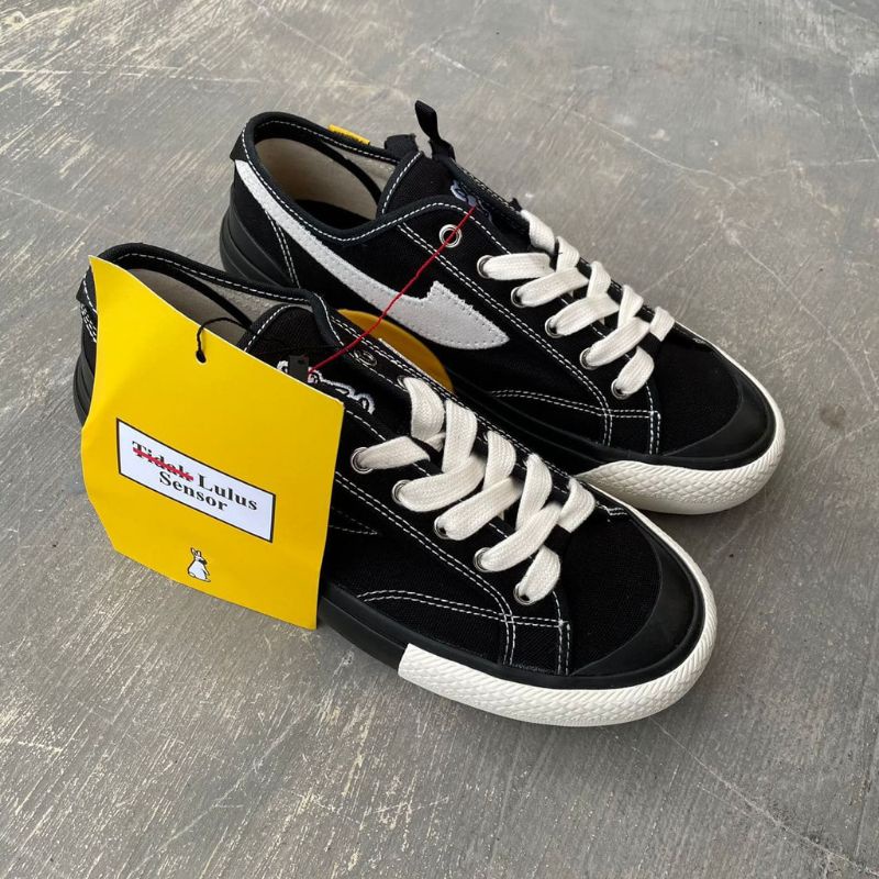 Compass FR2 Fxxking Rabbits V2 Low Size 36 37 38 39 40 41 42 43 44