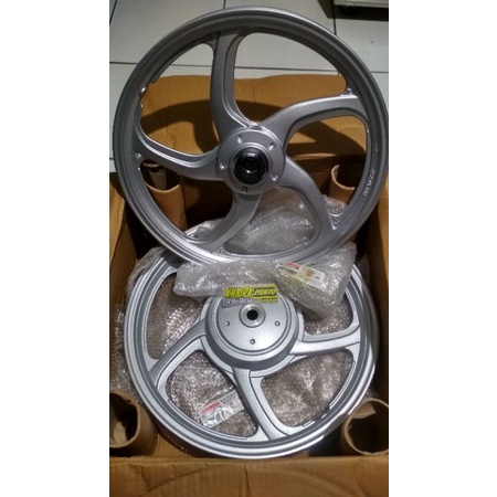 Velg nouvo s original silver velg yamaha nouvo S malaysia original