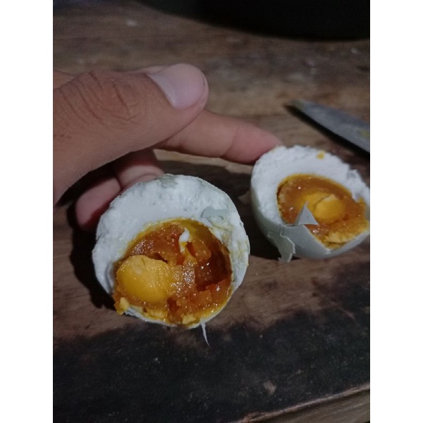 TELOR ASIN MASIR DAN BERMINYAK (ISI 4 BUTIR)