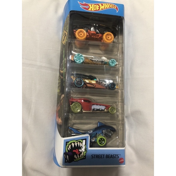 street beasts hotwheels gift pack shark bite