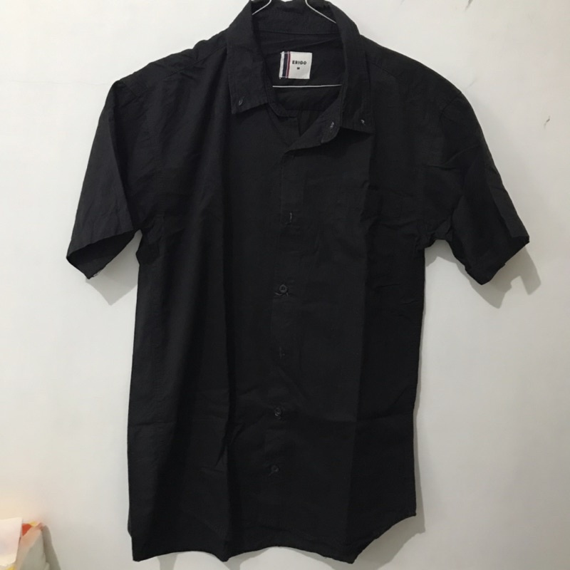 kemeja erigo hitam size m kaos erigo kaos polos kaos boissoc preloved