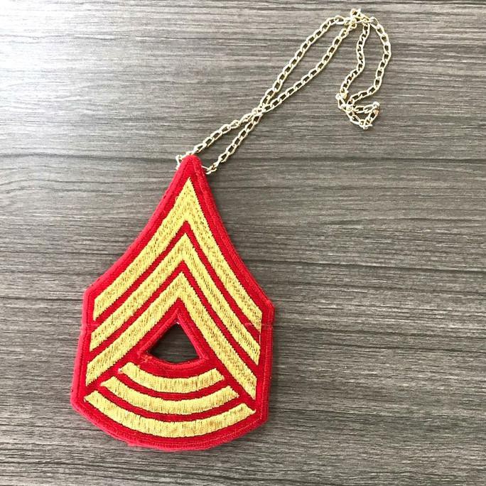 Gantungan Mobil Akmil