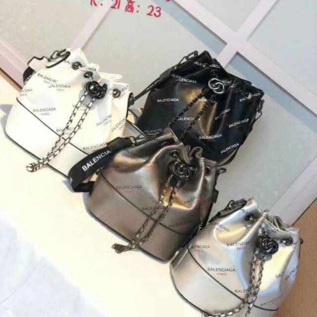 TAS SERUT WANITA BALENCIAGA IMPORT