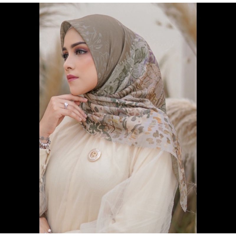 BUTTONSCARVES THE FARSHA VOAL