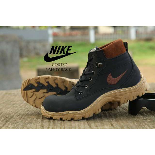 sepatu safety nike