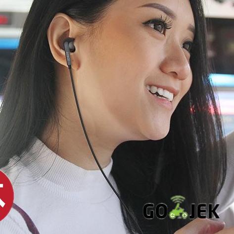 ♢ Robot RE601 Flat Wired Earphone Lightweight Design ➦
