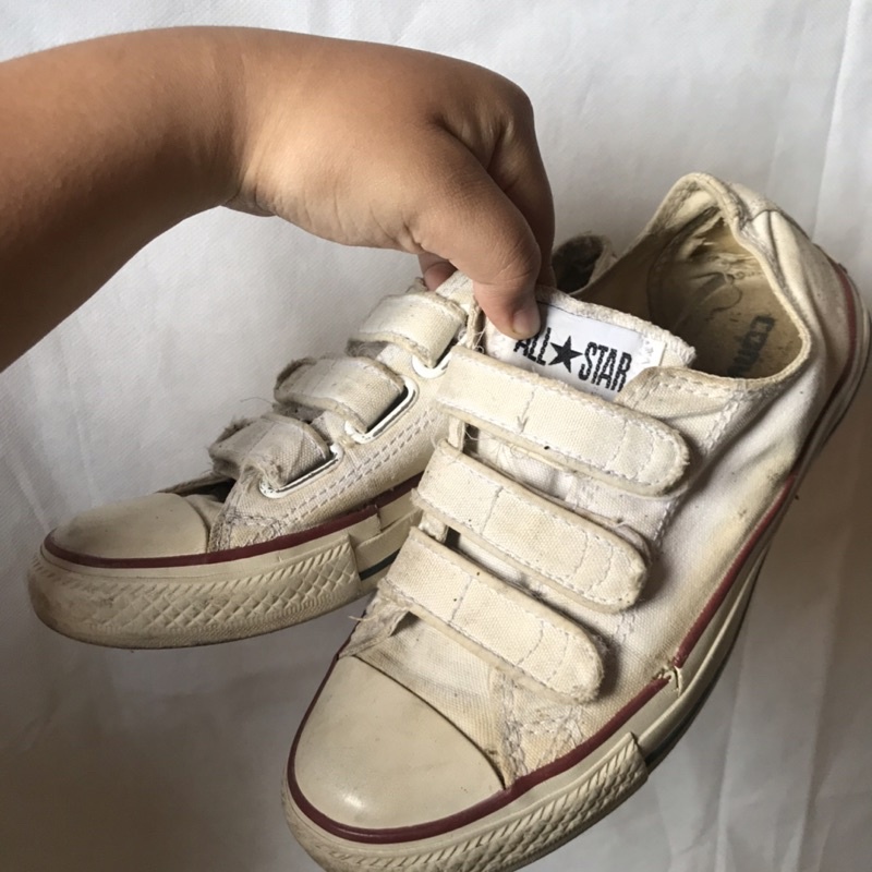sepatu CONVERSE putih pendek