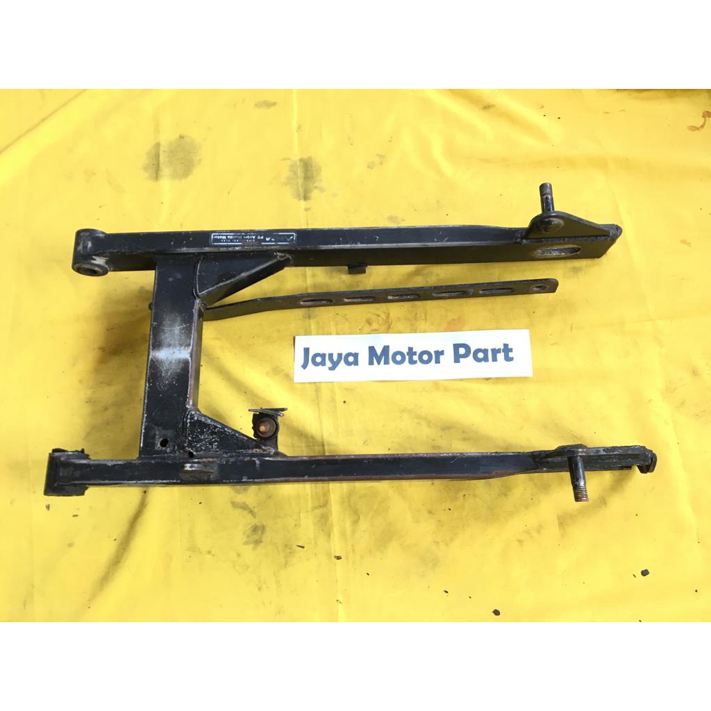 SWING ARM LENGAN AYUN HONDA SUPRA X 125 TROMOL NON CAKRAM DISC ORIGINAL SECOND