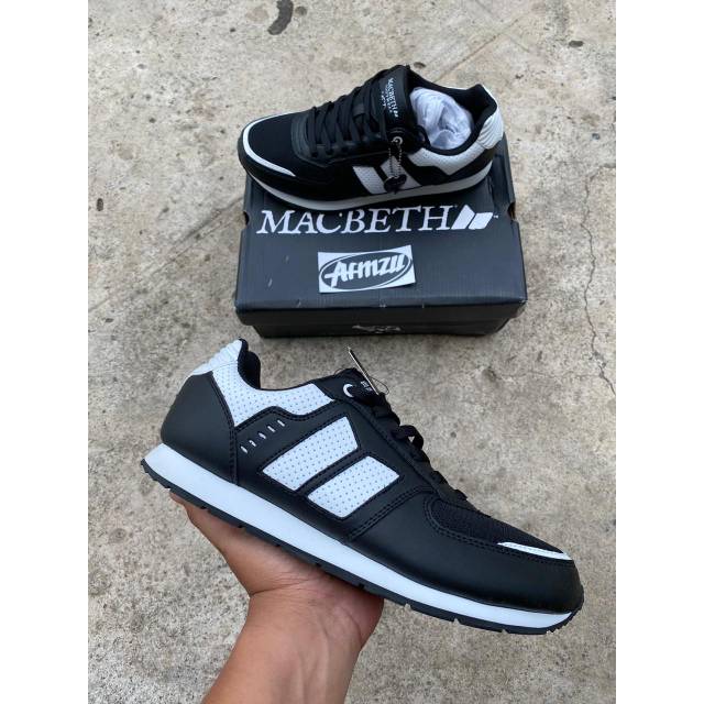 MACBETH FISCHER BLACK WHITE