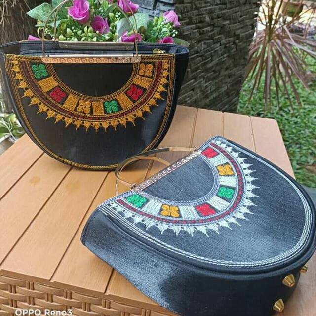Tas Wanita bermotif Aceh