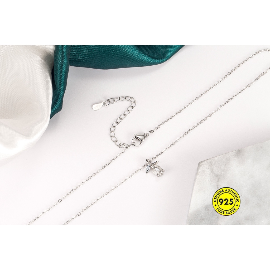 Kalung Rantai Klavikula Desain Mawar Tulip Aksen Berlian Kilau Untuk Wanita