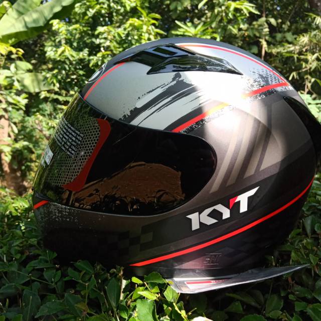 Helm fullface KYT r10 seri 4