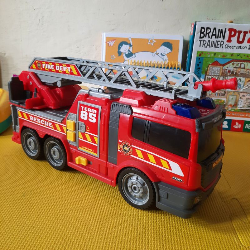 Dickie Toys Light and Sounds Fire Rescue Truck Mainan Mobil Truk Pemadam Besar Anak not Daesung Brud