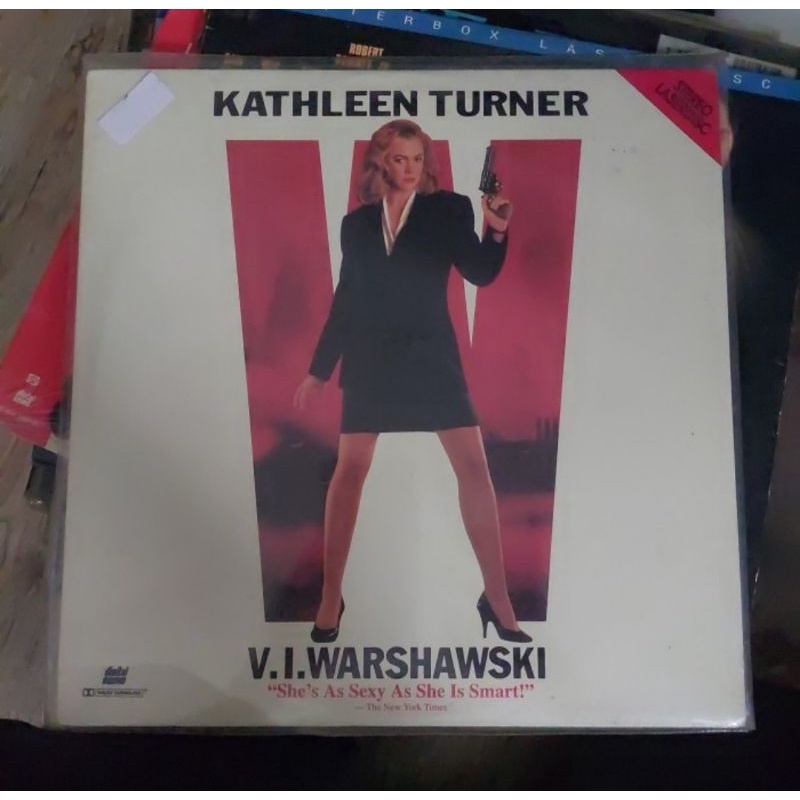 Kaset Laser disc Kathleen Turner is A lot of Fun