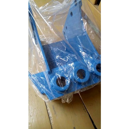 sambungan,bokongan,Dudukan singkal Traktor