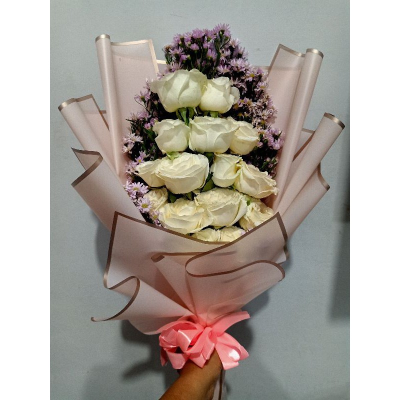 buket mawar putih