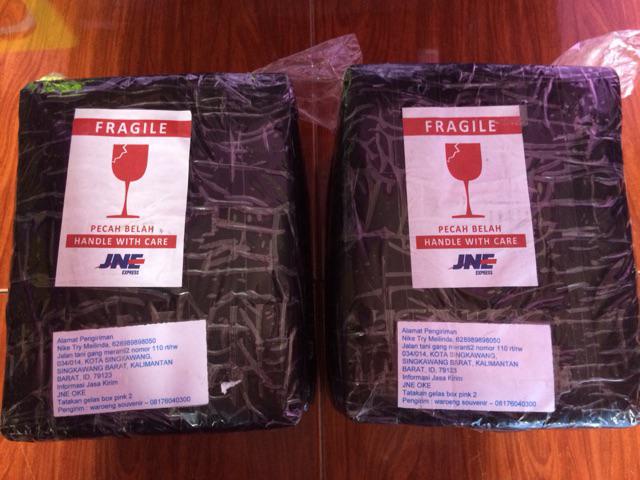 Souvenir Tatakan Gelas Kemasan Box Mika