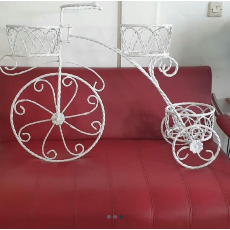 rak vas bunga / rak bunga besi /rak sepeda bunga