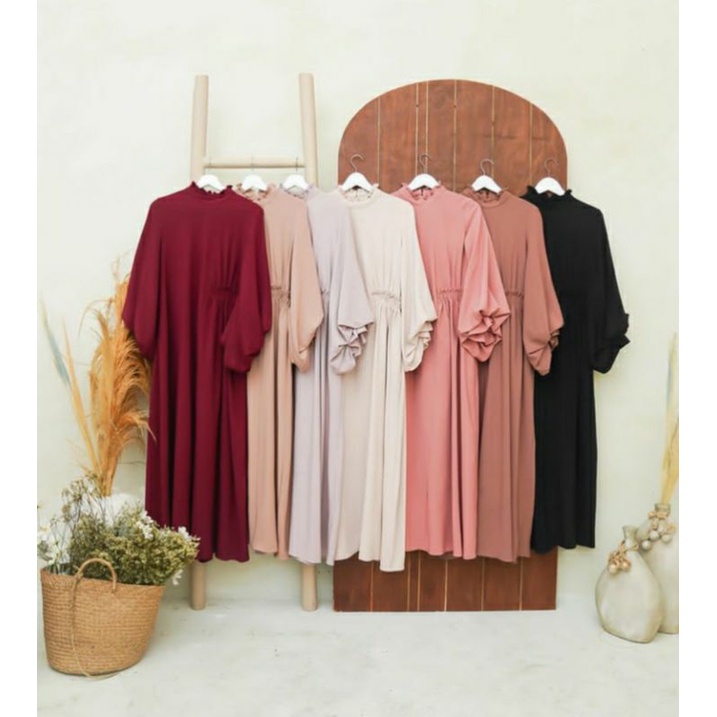 Blind Sale Wearing Klamby Fiona Dress in Palm Sugar size M New