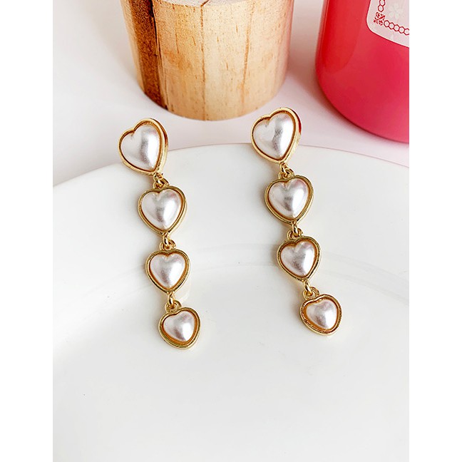 LRC Anting Tusuk Fashion Gold Alloy Pearl Love Stud Earrings F91337