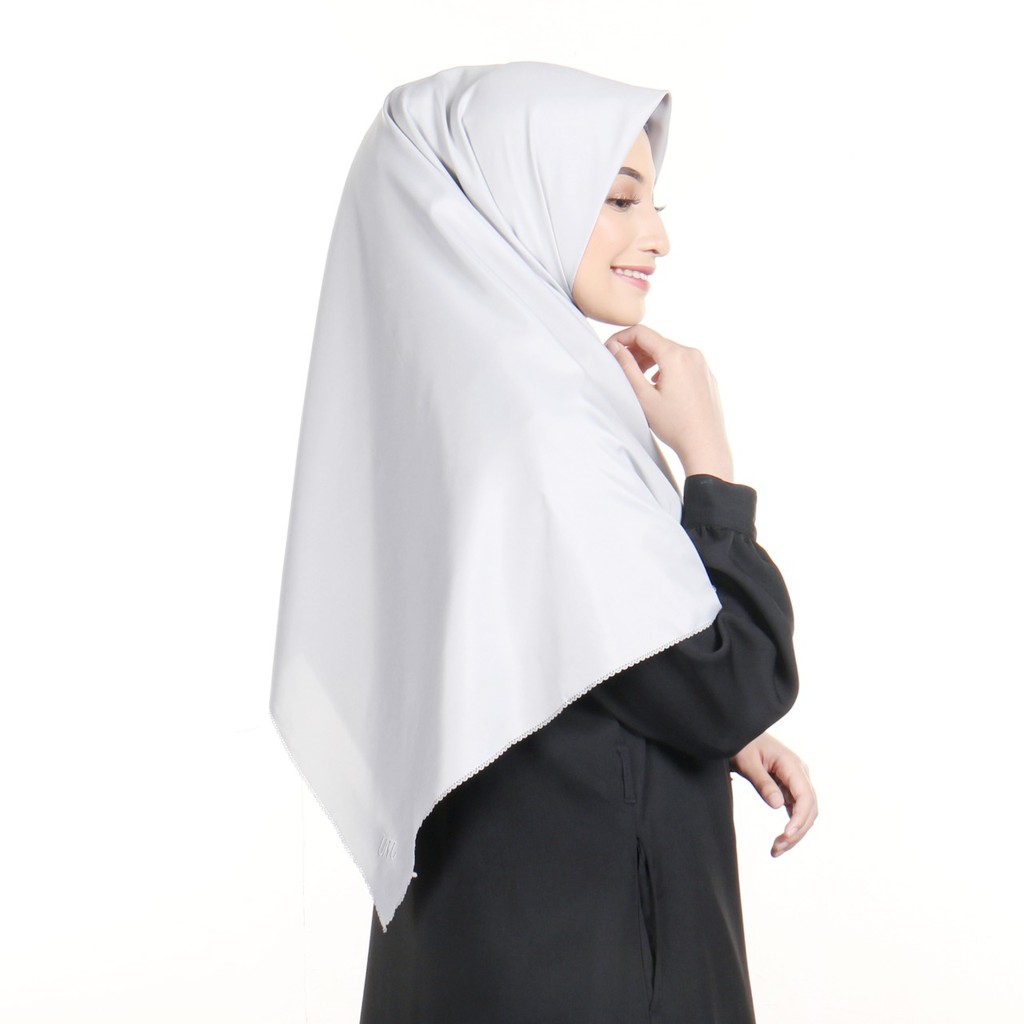 Umama Scarf - Kerudung Polos Segi Empat Voal Miracle Plain Syar'i Lc (3)-1