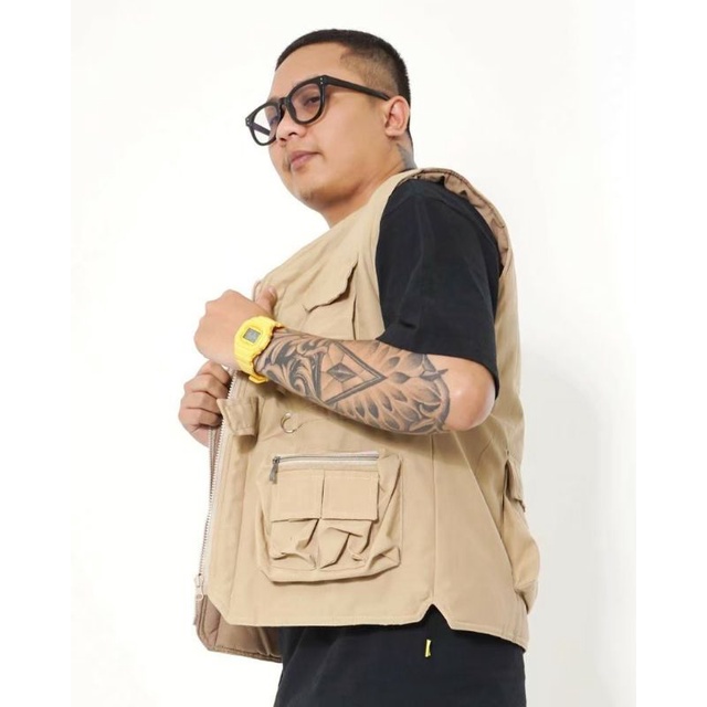 Rompi vest cargo lapangan distro multifungsi saku tastical hijau army original Bandung